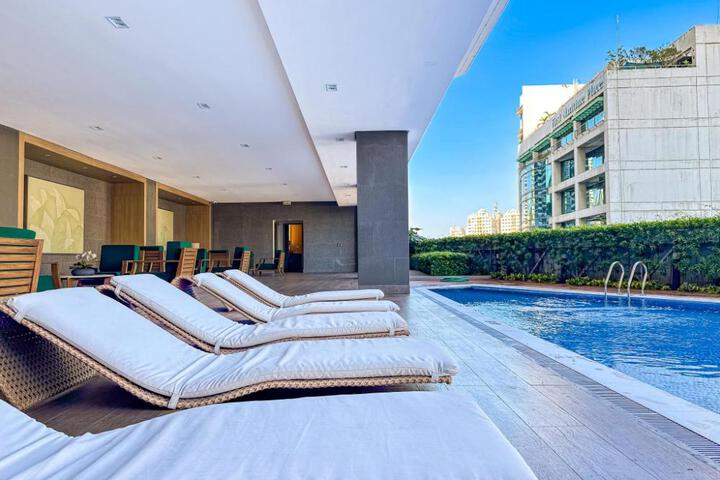 Exterior of Stylish Makati 1BR w BalconyNetflix & Fast Wifi