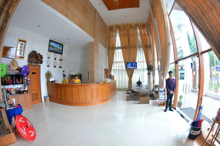 Hotel Interior 4 of 59