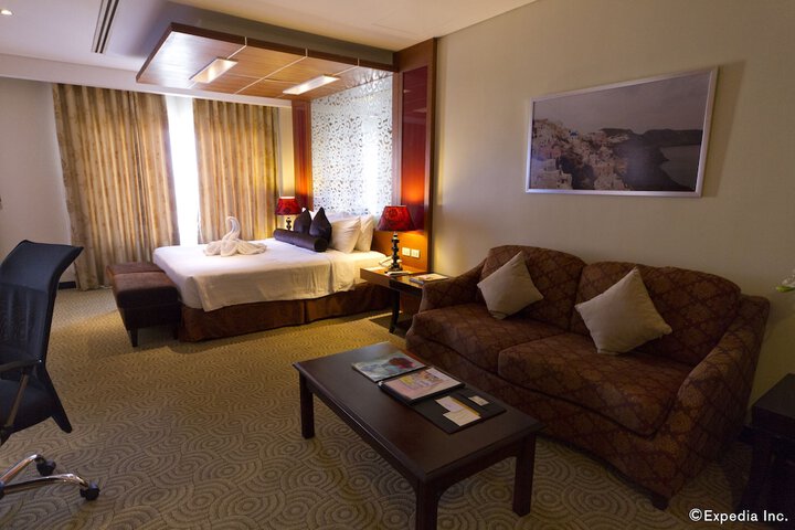 Room 27 of 95