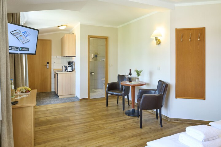 Room 9 of 32