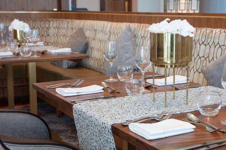 Dining 82 of 206