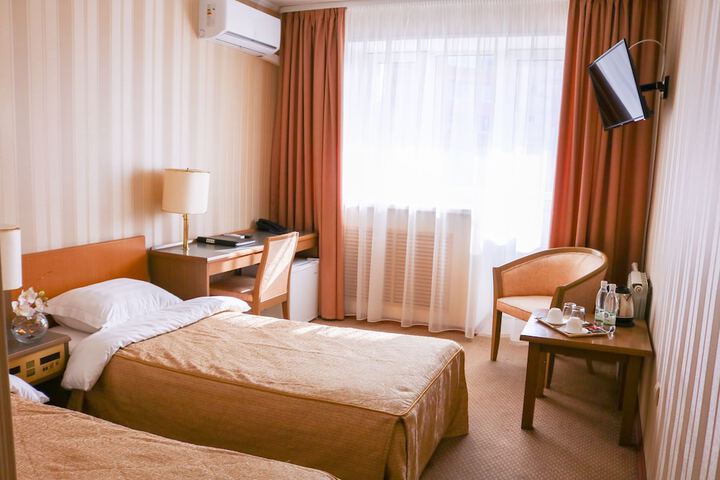 Room 7 of 35