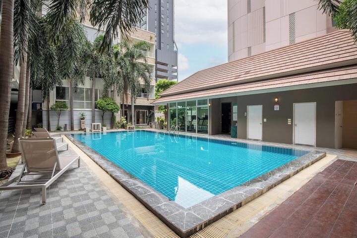 Pool 41 of 67