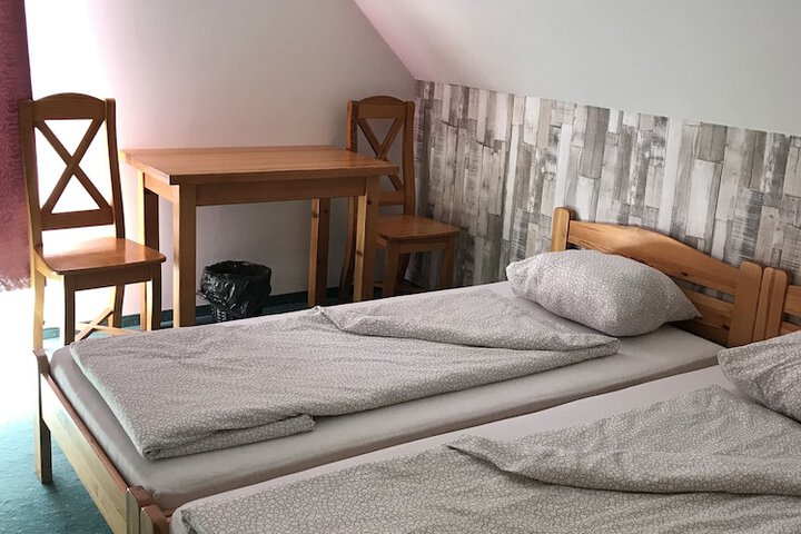 Room 5 of 19