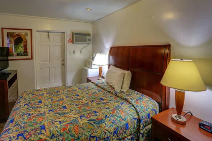 Basic Double Bed (14 of 20)