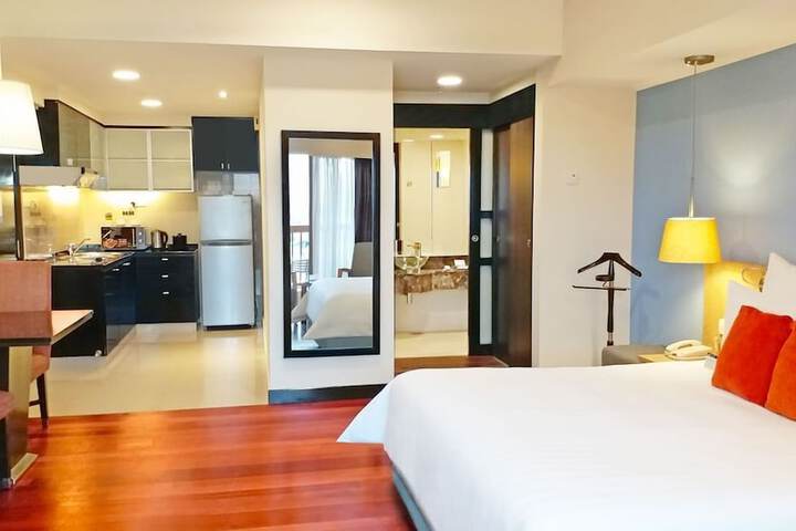 Room 14 of 33