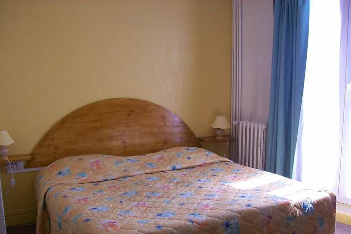Room 27 of 43