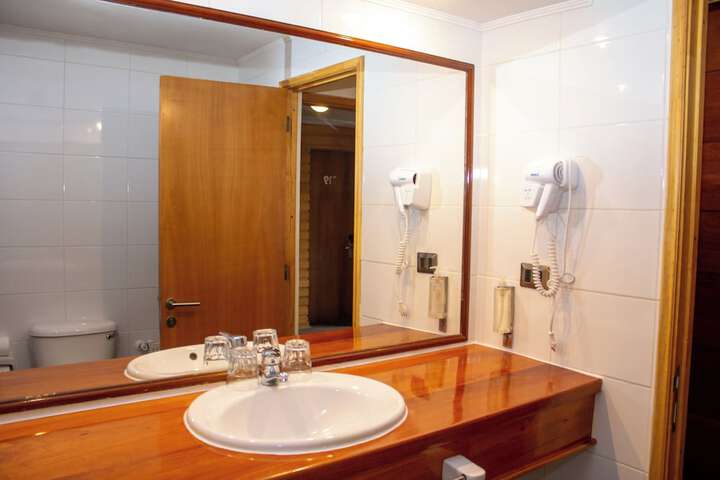 Room 30 of 77