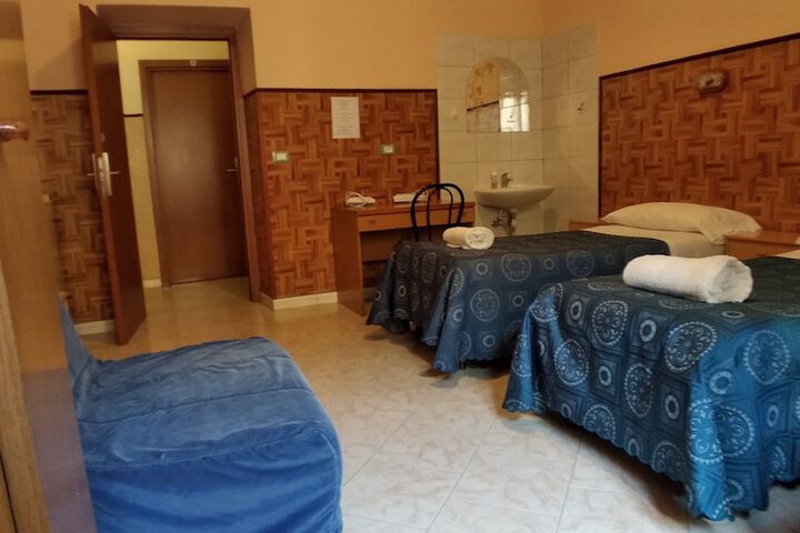 Room 47 of 79