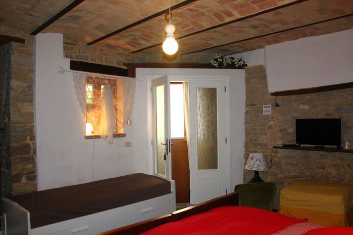 Room 5 of 62