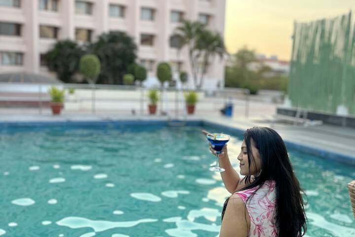Pool 63 of 76