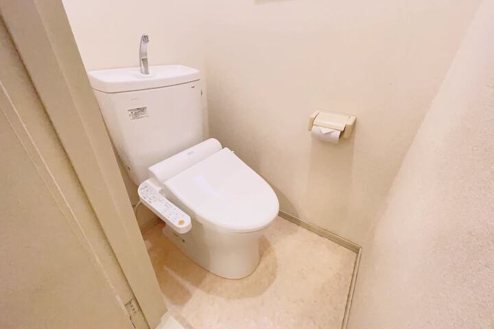 Room 51 of 69