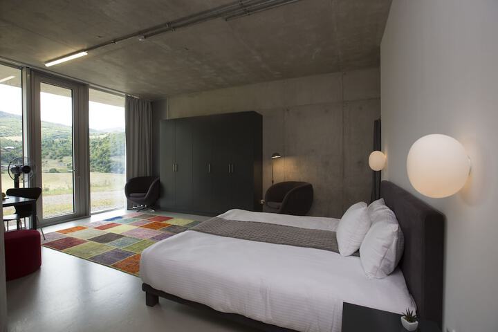 Room 7 of 67