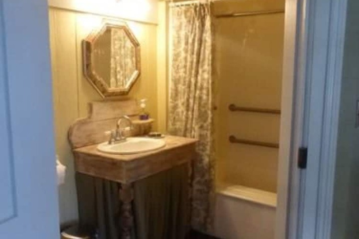 Room 21 of 44