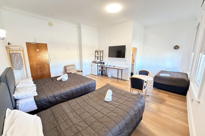 Room 12 of 48