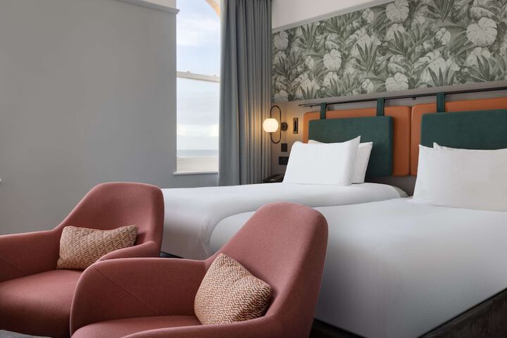 Room 50 of 182