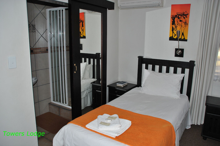 Room 3 of 32