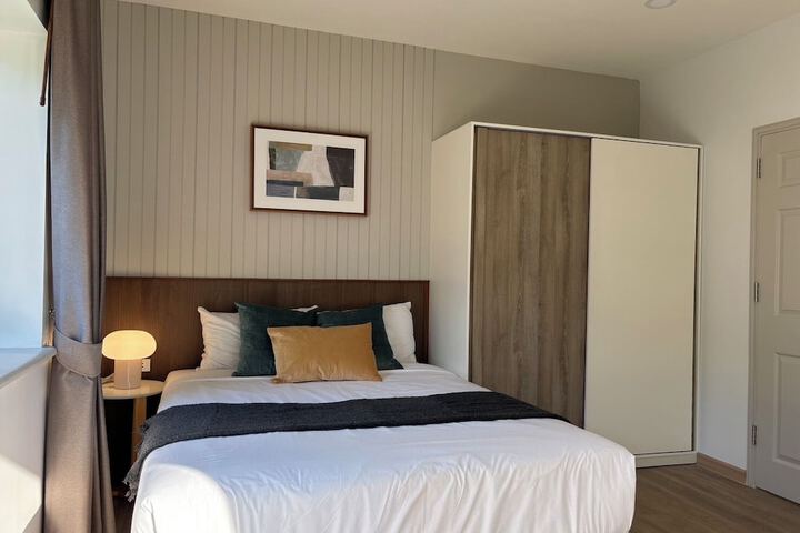 Room 5 of 38