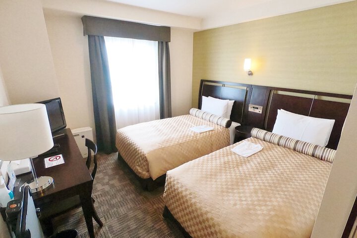 Room 25 of 66
