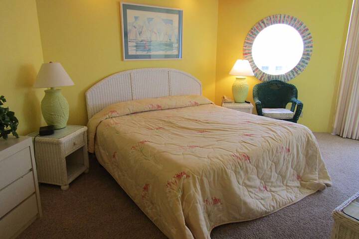 Room 8 of 123