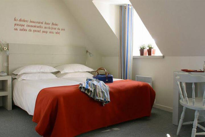 Room 3 of 5