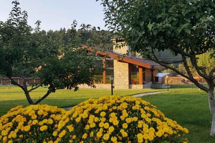 Gostnici Holiday Home