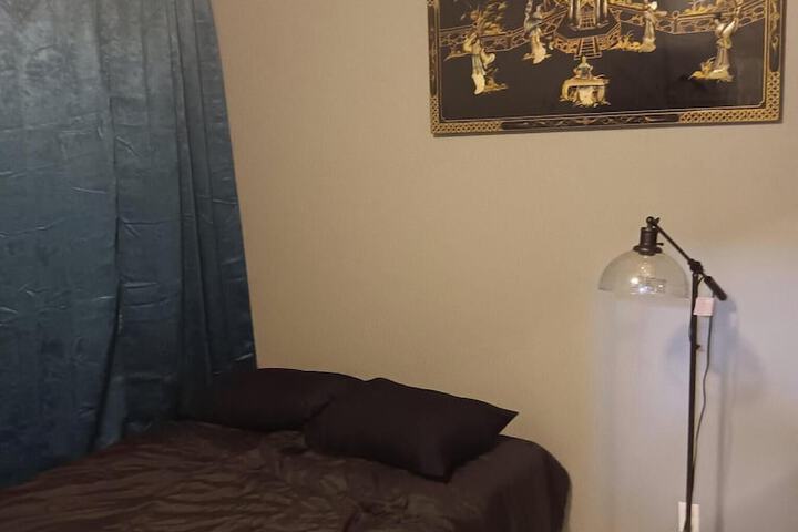 Room 7 of 34