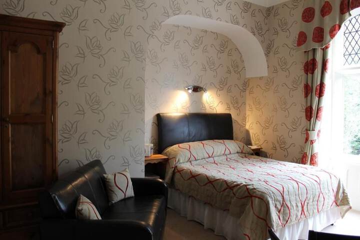 Room 7 of 25