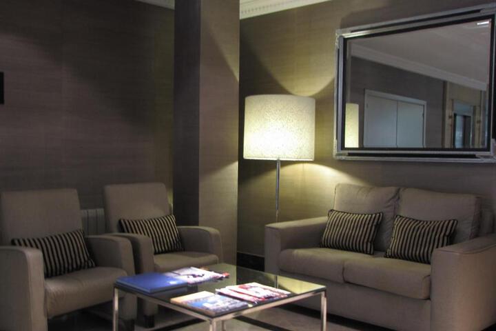 Hotel Suite Photo