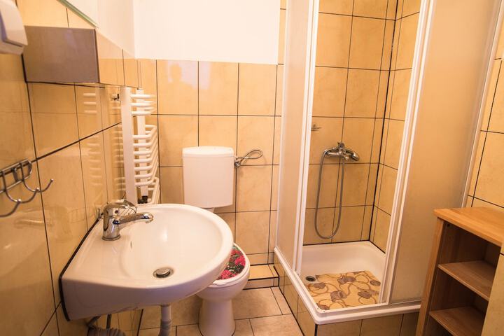Room 14 of 68