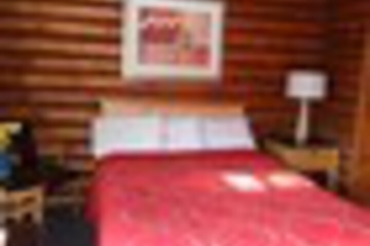 Room 20 of 345