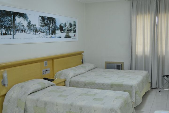 Room 6 of 58