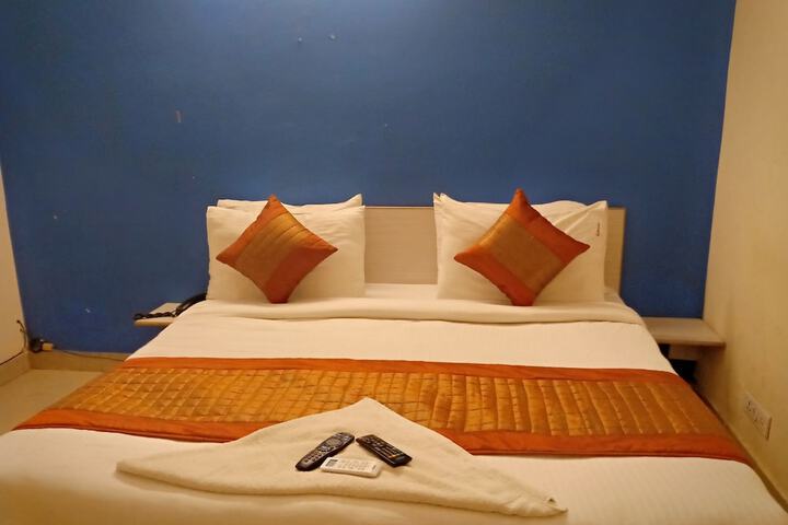 Room 6 of 20