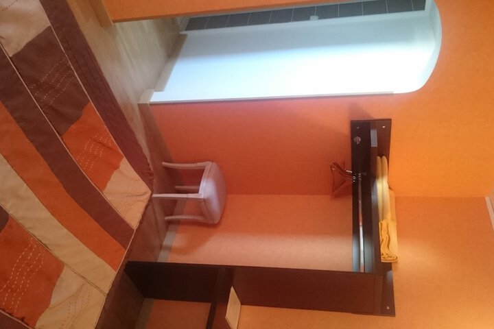 Room 8 of 45