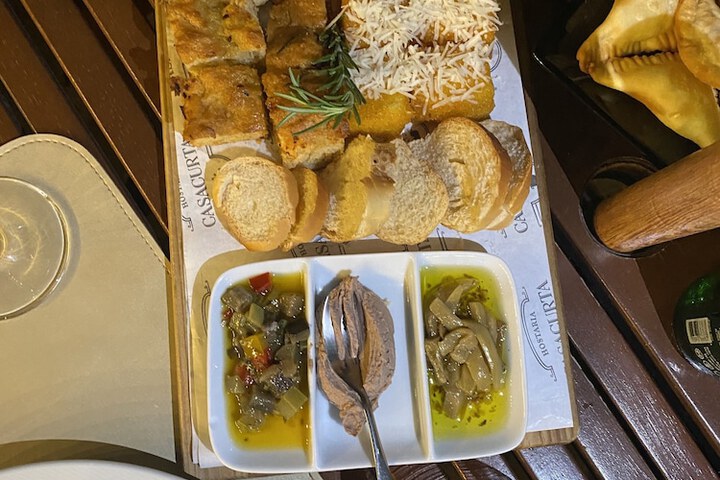 Dining 84 of 110