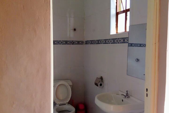 Room 4 of 44