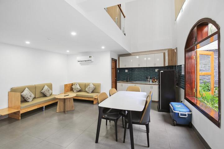 Room 10 of 31
