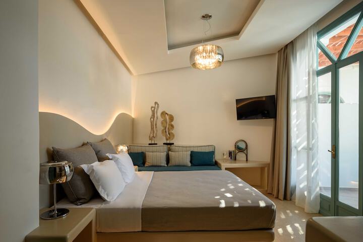 Room 5 of 23