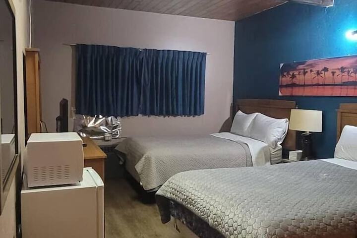Room 4 of 20