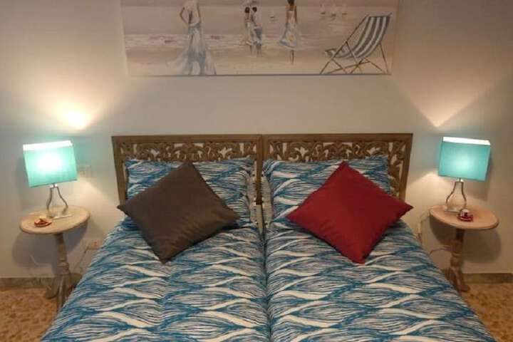 Room 8 of 37