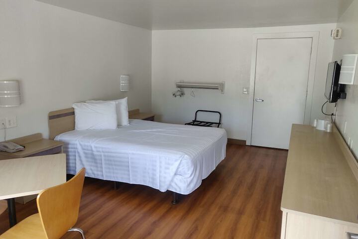 1 Double Bed Mobility Accessible (5 of 8)
