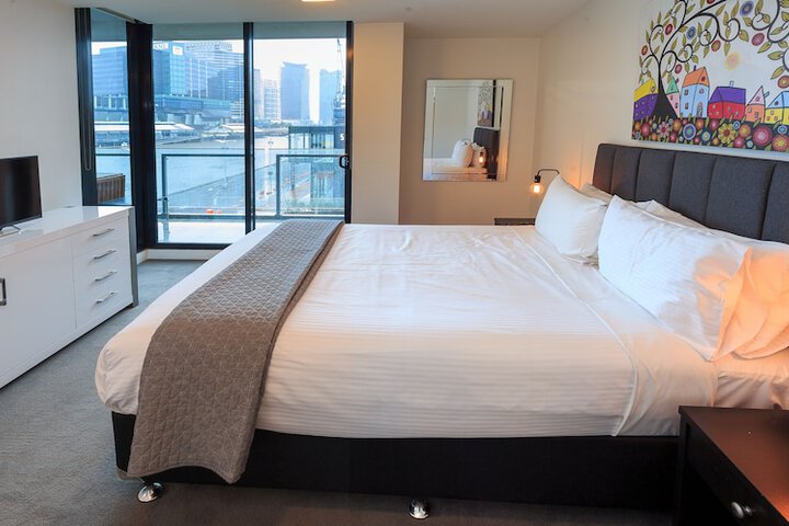 Room 19 of 148