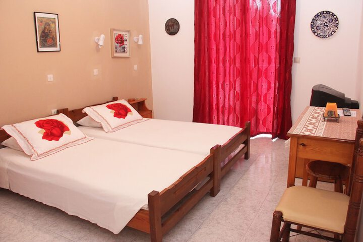 Room 6 of 66