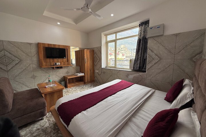 Room 13 of 29