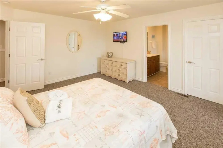 Room 4 of 26