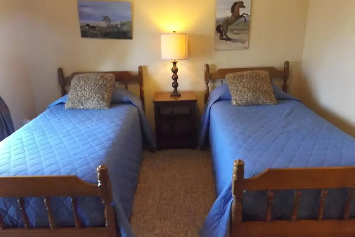 Room 5 of 25