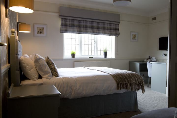 Room 3 of 30