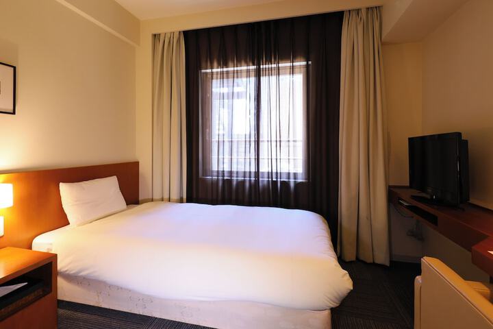 Room 14 of 78