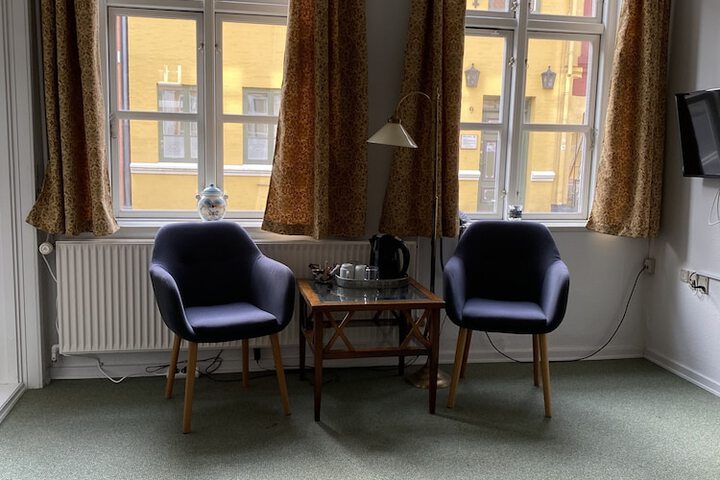 Room 96 of 214