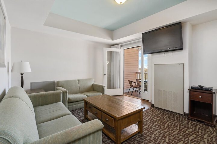 Room 10 of 19